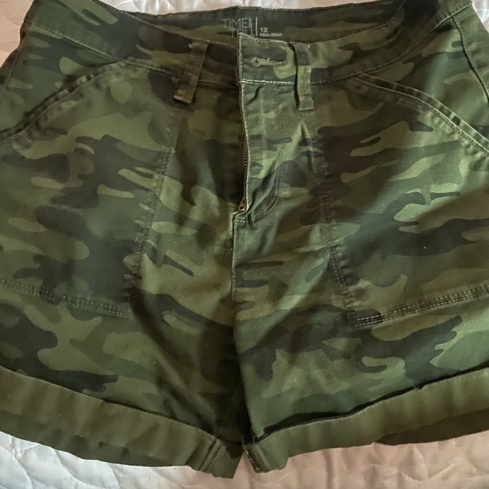 Army camel shorts
